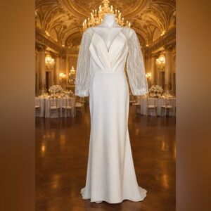 NWT Ivory Wedding Dress Size 6 Open Back Lace Train Long Sleeve Bridal Gown